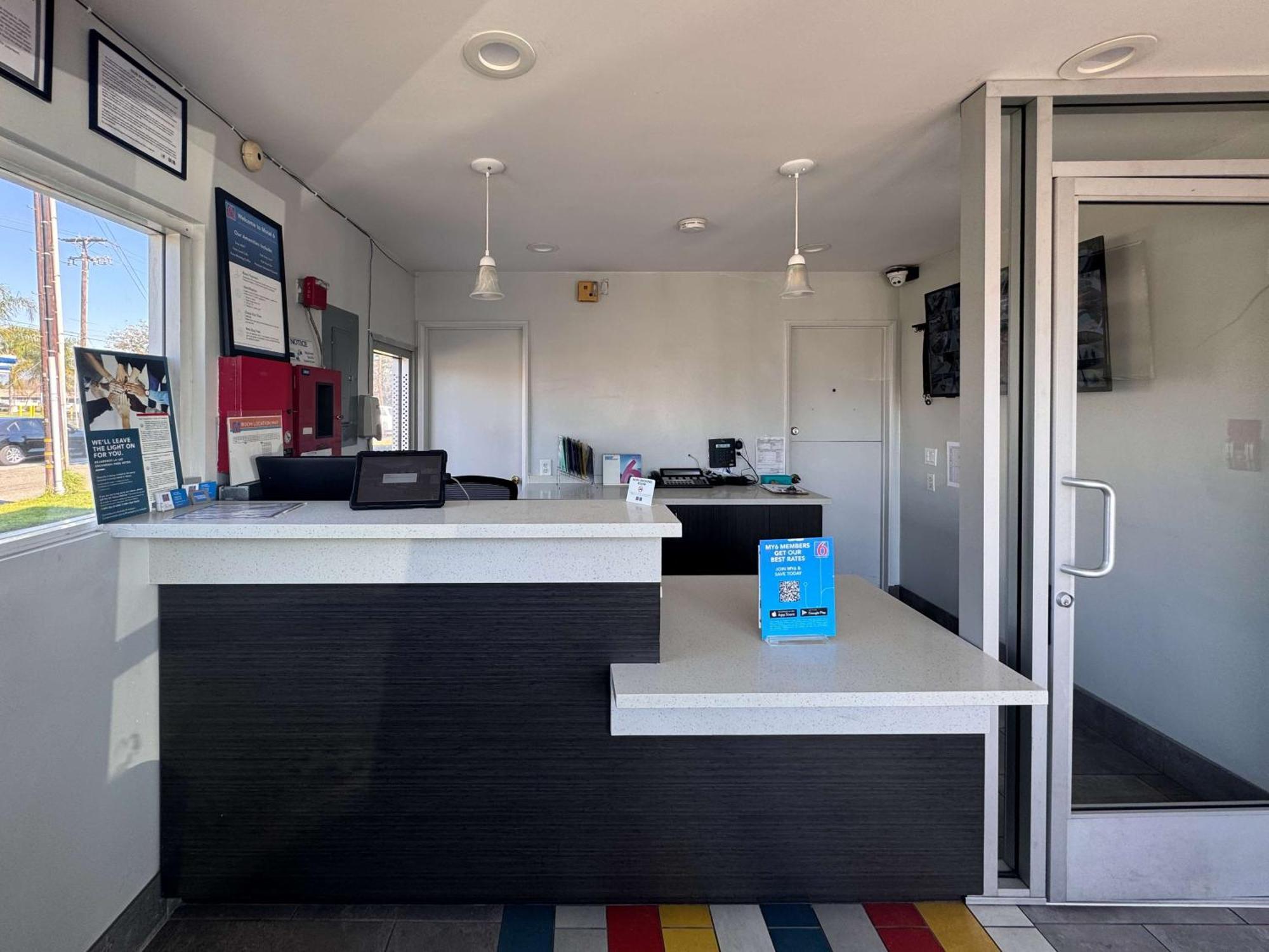 Motel 6 Ontario Airport Kültér fotó