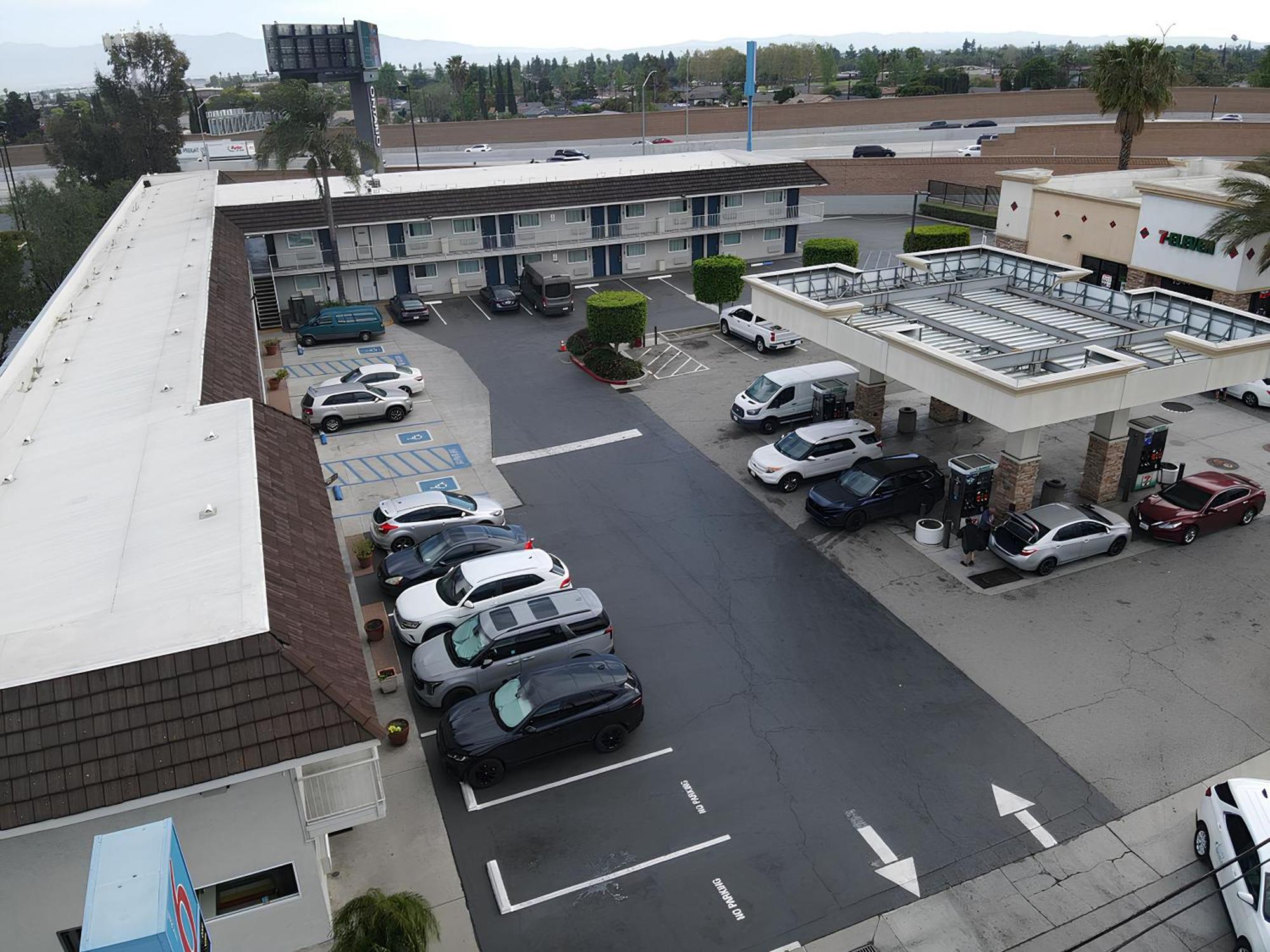 Motel 6 Ontario Airport Kültér fotó