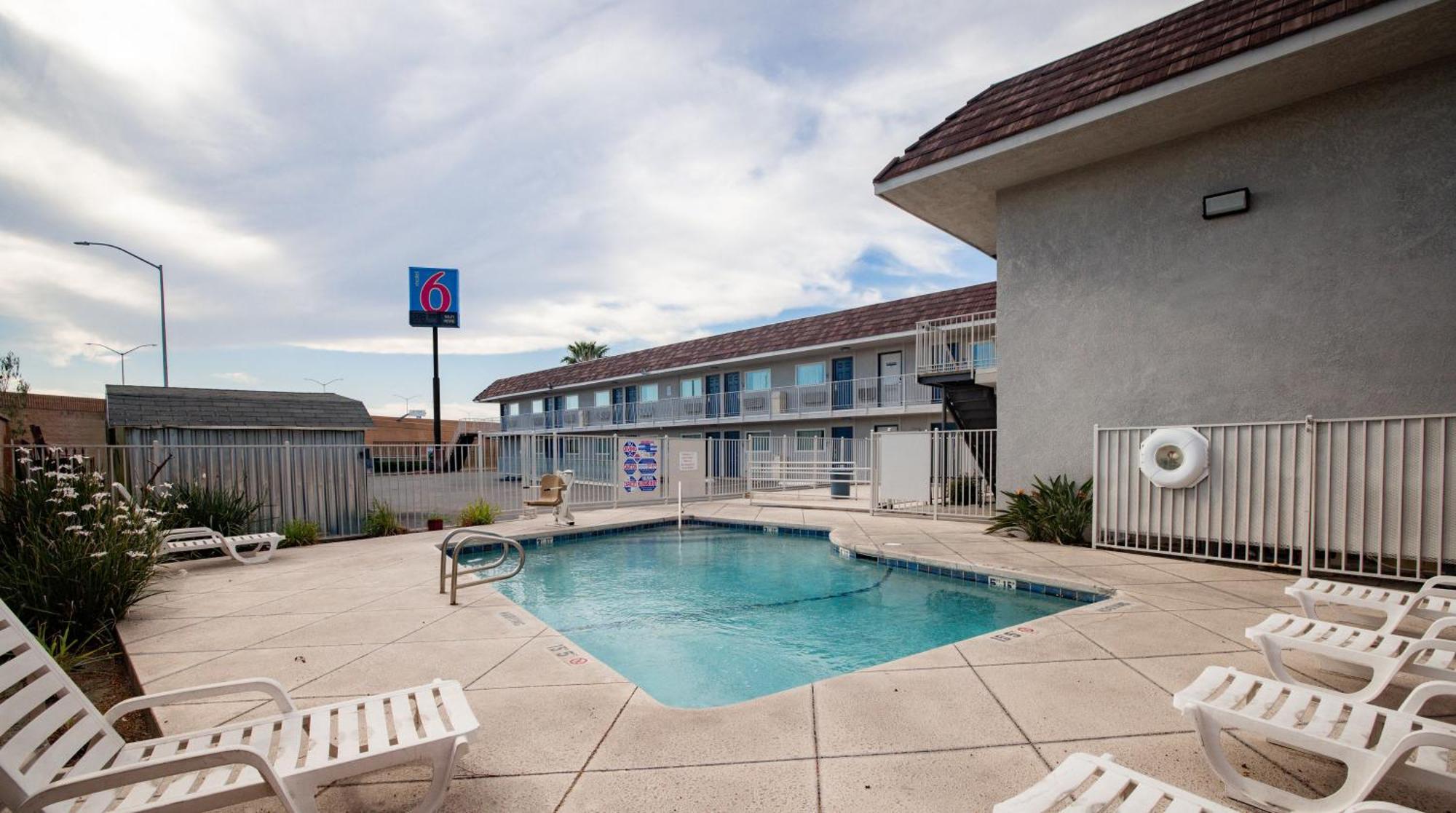 Motel 6 Ontario Airport Kültér fotó
