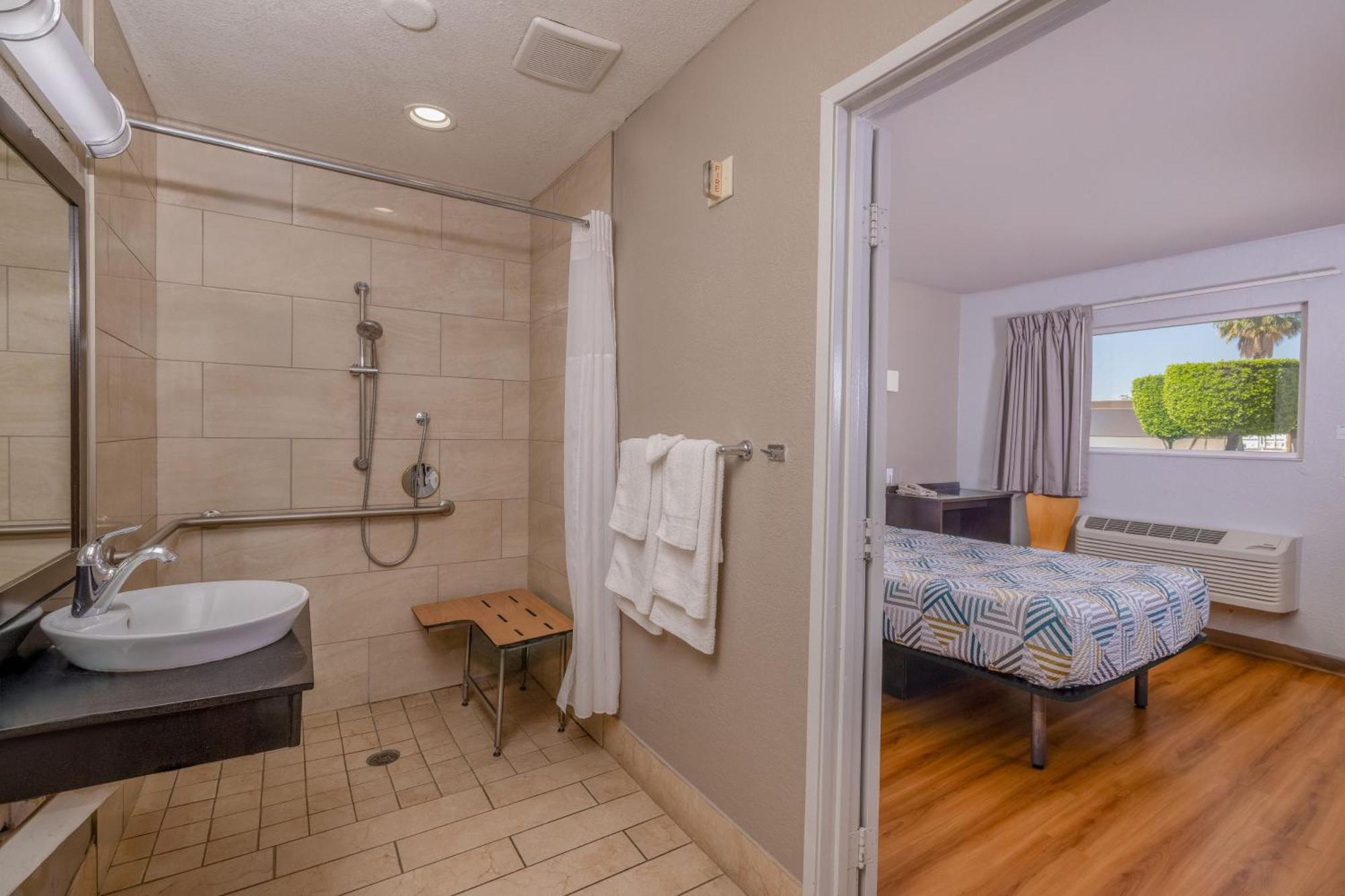 Motel 6 Ontario Airport Kültér fotó