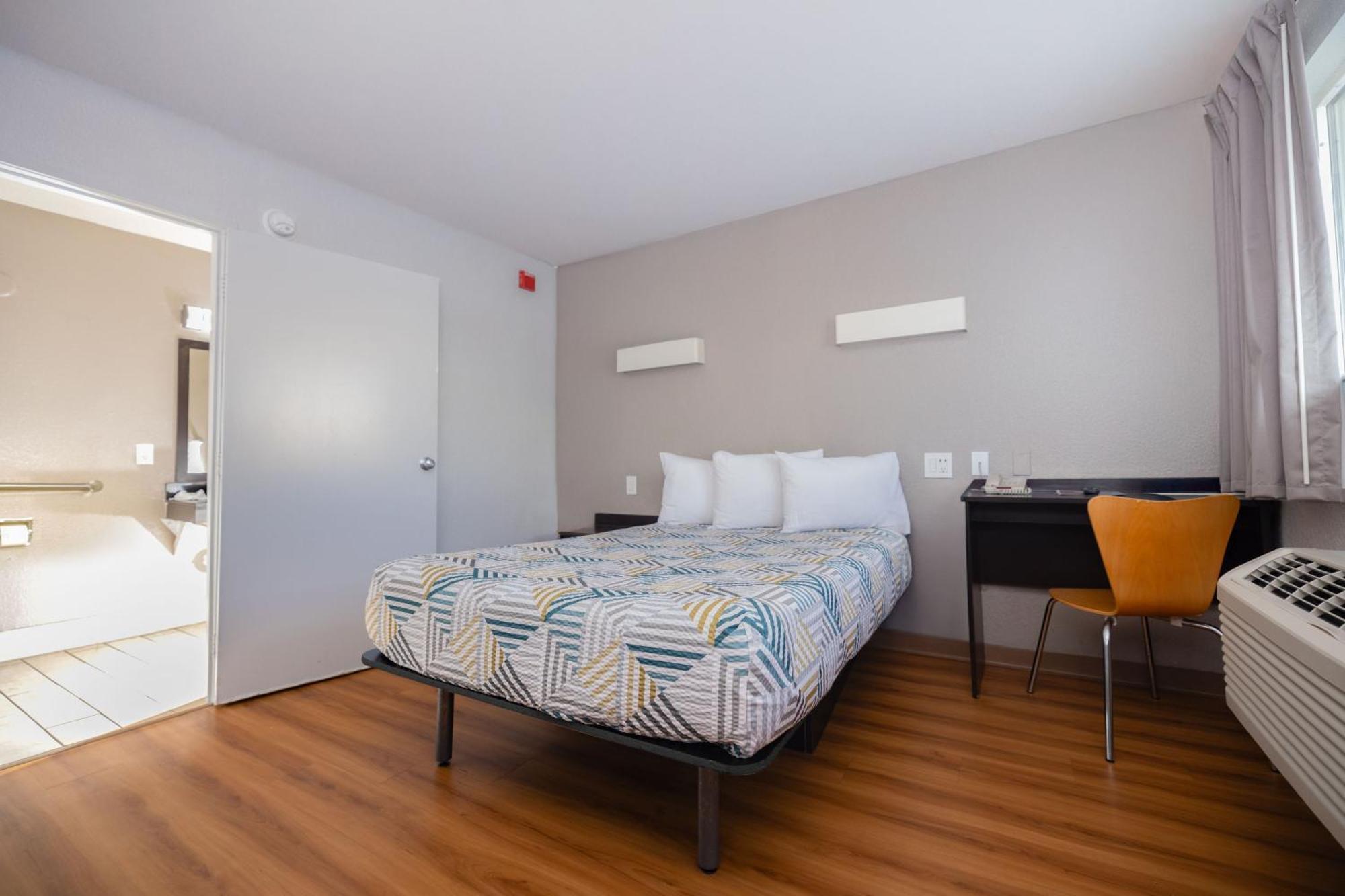 Motel 6 Ontario Airport Kültér fotó