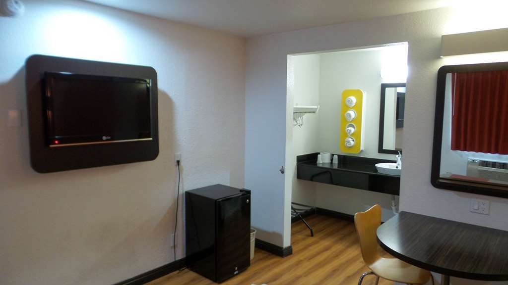 Motel 6 Ontario Airport Szoba fotó