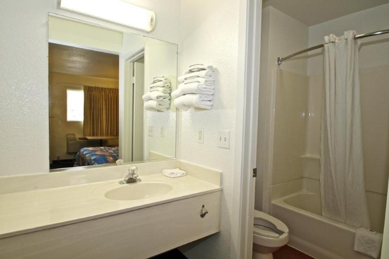 Motel 6 Ontario Airport Kültér fotó