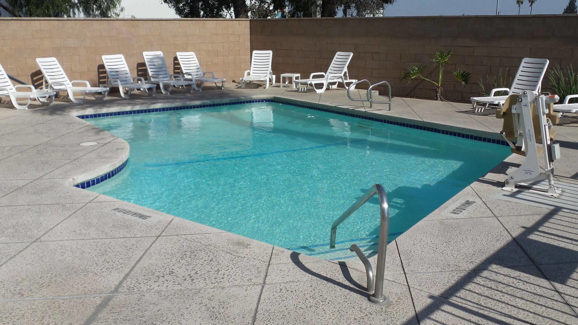 Motel 6 Ontario Airport Kültér fotó
