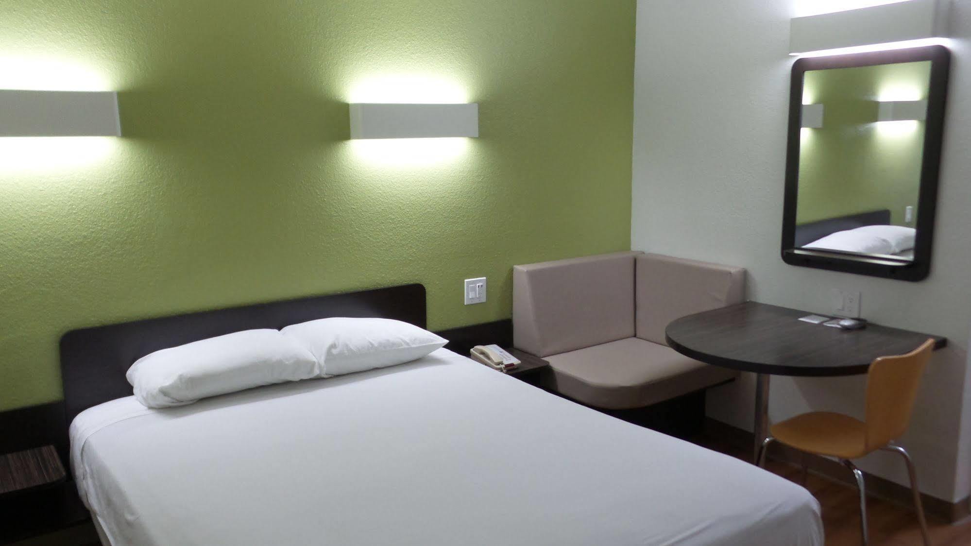 Motel 6 Ontario Airport Kültér fotó
