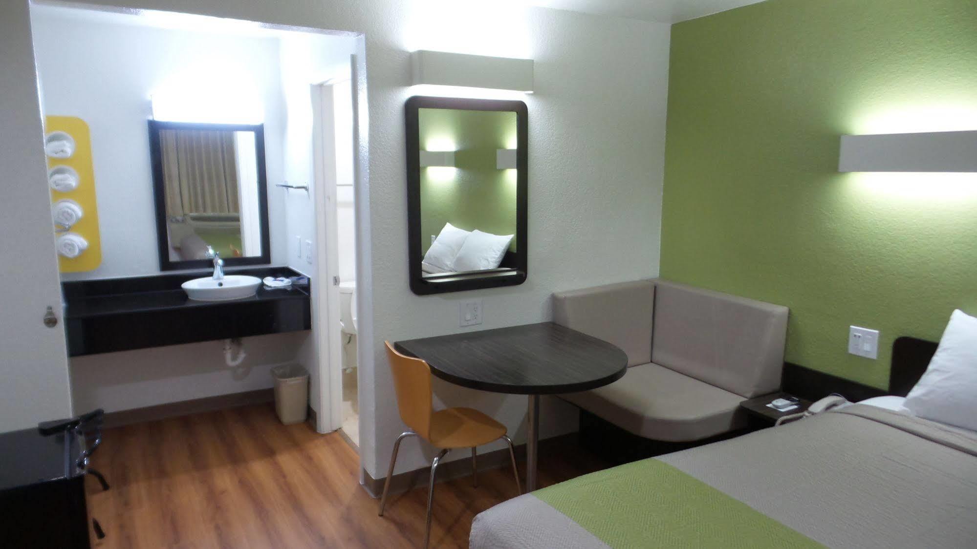Motel 6 Ontario Airport Kültér fotó