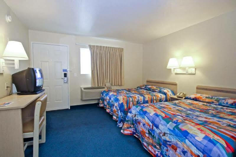 Motel 6 Ontario Airport Kültér fotó